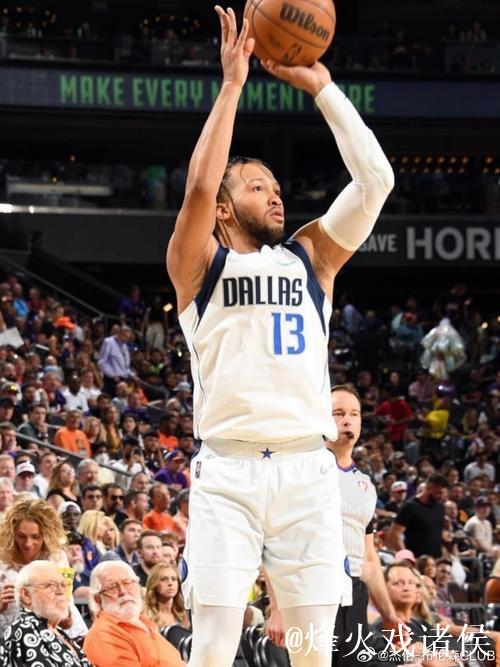 布伦森谈文班:必须把他从篮下引开,他的内线防守非常出色 布伦森谈文班:必须把他从篮下引开,他的内线防守非常出色