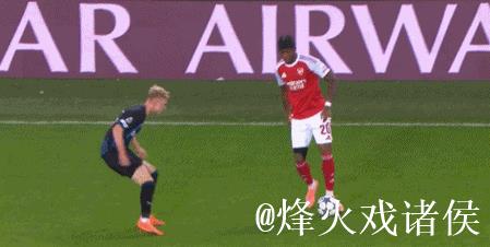 塔帅：马杜埃凯和萨卡各有特点，他们的竞争能让